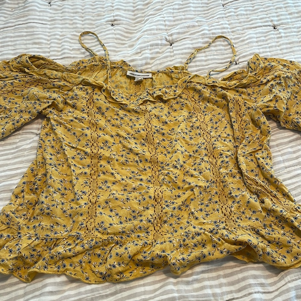 American Eagle womens off the shoulder tank size small